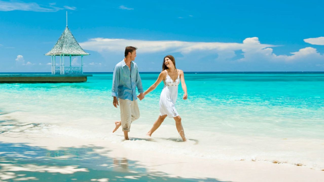 6 Reasons Why You Should Book a Bali Gili Trawangan Honeymoon Package with Bali Travely